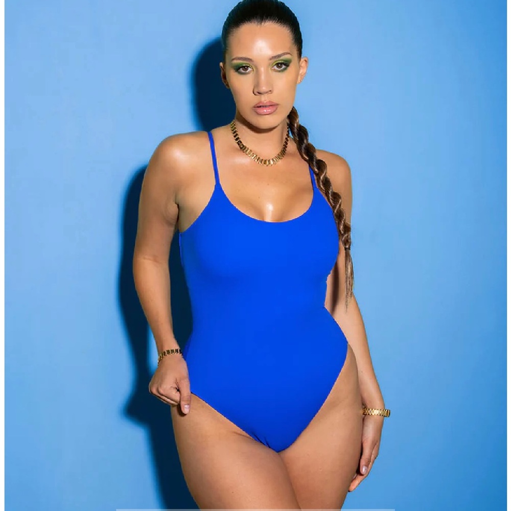 NWOT Lacey Ta3 Swimsuit (tik tok swimsuit)